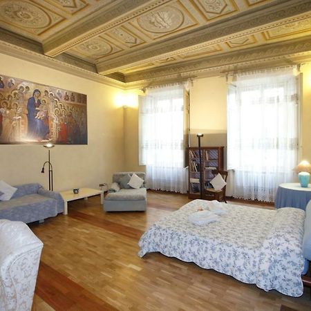 Residenza D'Epoca Montanini Bed & Breakfast Siena Bagian luar foto