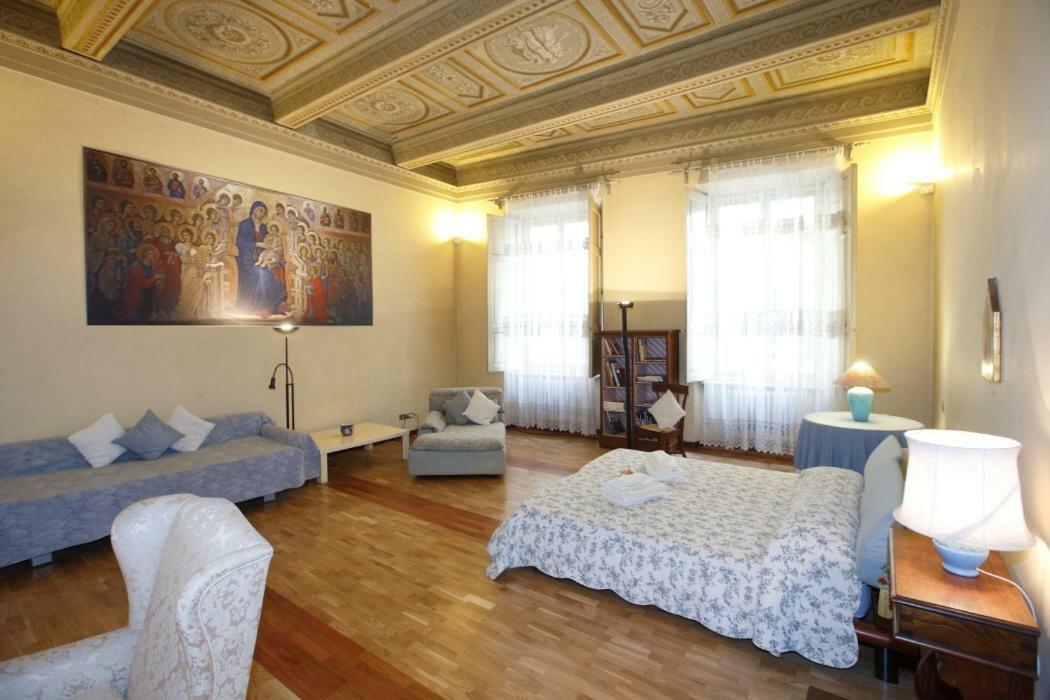 Residenza D'Epoca Montanini Bed & Breakfast Siena Bagian luar foto